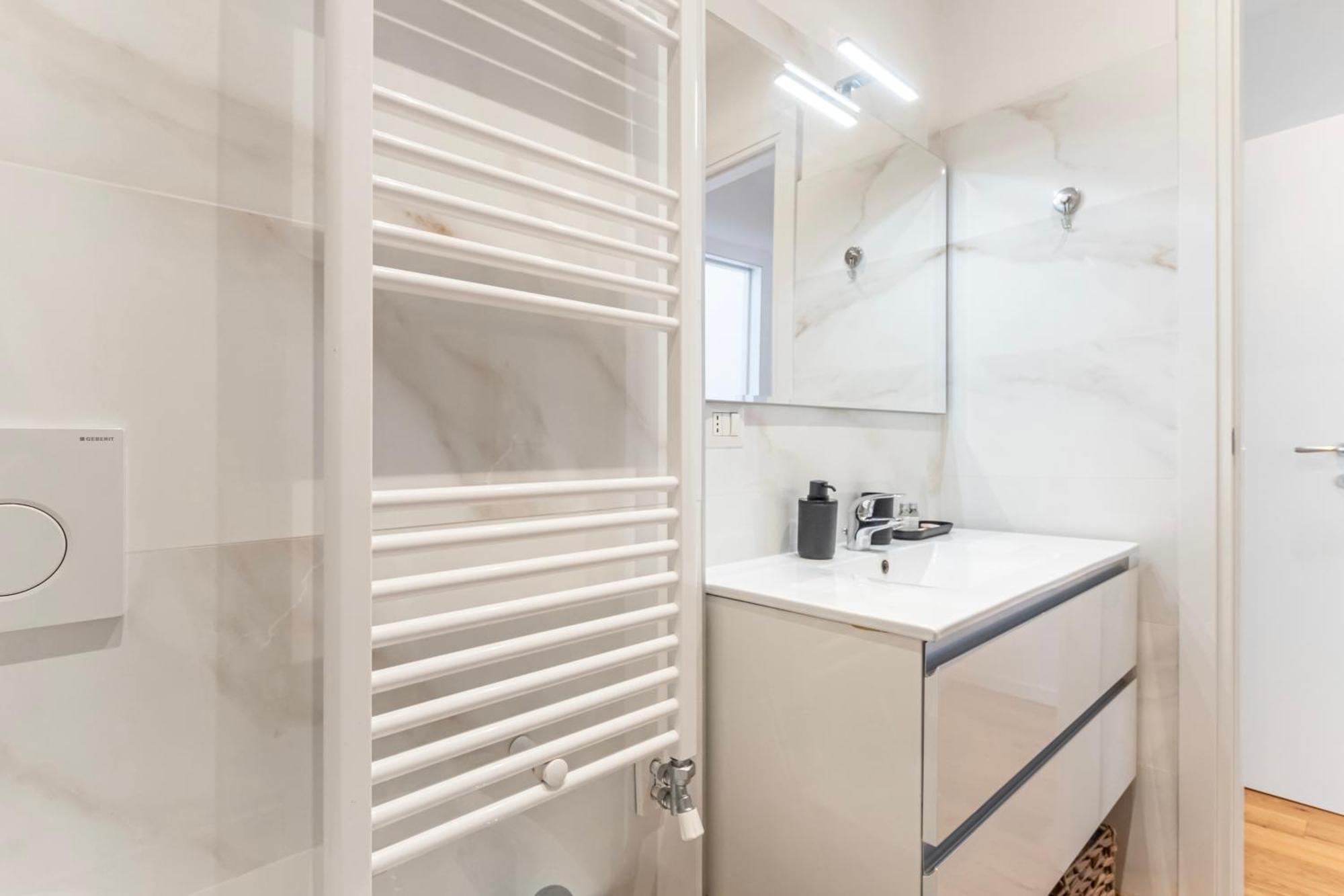 Appartement Bright 700m From Dergano M3 Milaan